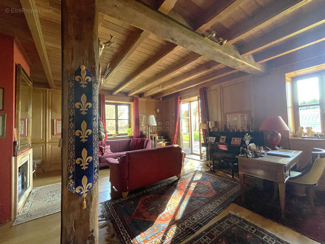 Maison à COURCELLES-CHAUSSY