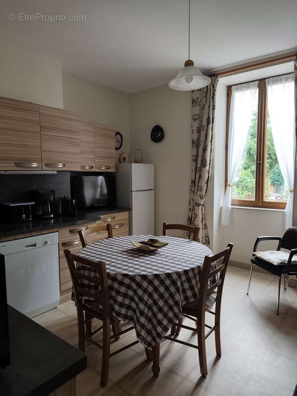 Appartement 313 m² à La Bourboule  - photo 2