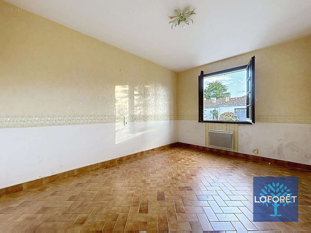 Maison à SAINT-FLORENT-DES-BOIS