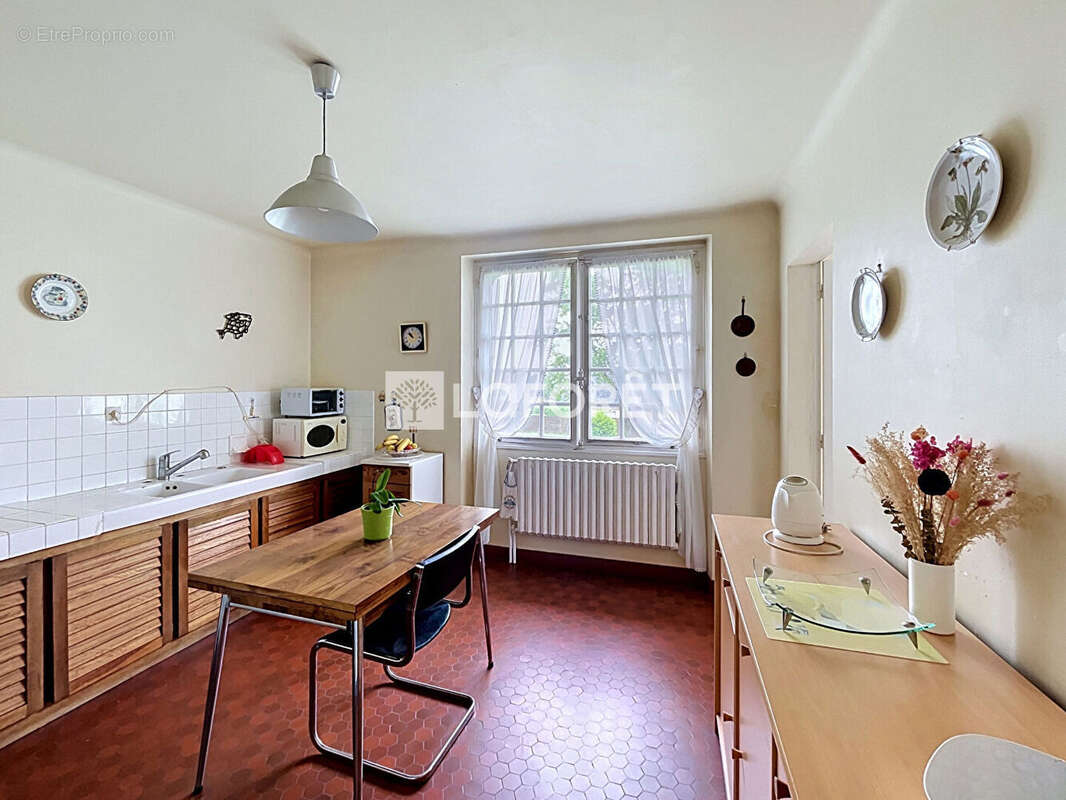 Maison à SAINT-JEAN-LA-POTERIE