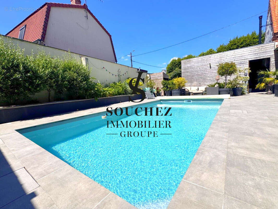 Maison 275 m² à Acq  - photo 2