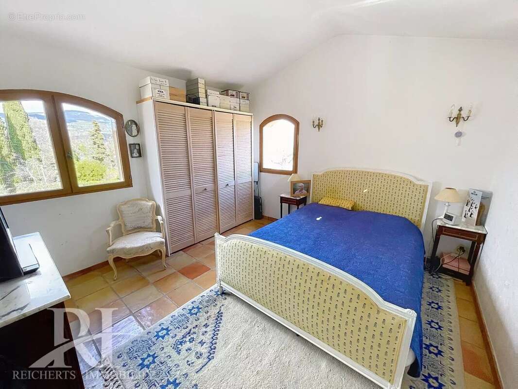 Maison à SAINT-CEZAIRE-SUR-SIAGNE