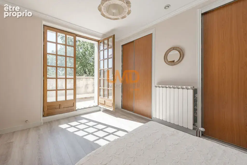 Maison familiale avec piscine sur 3900m2  plein sud - photo 12