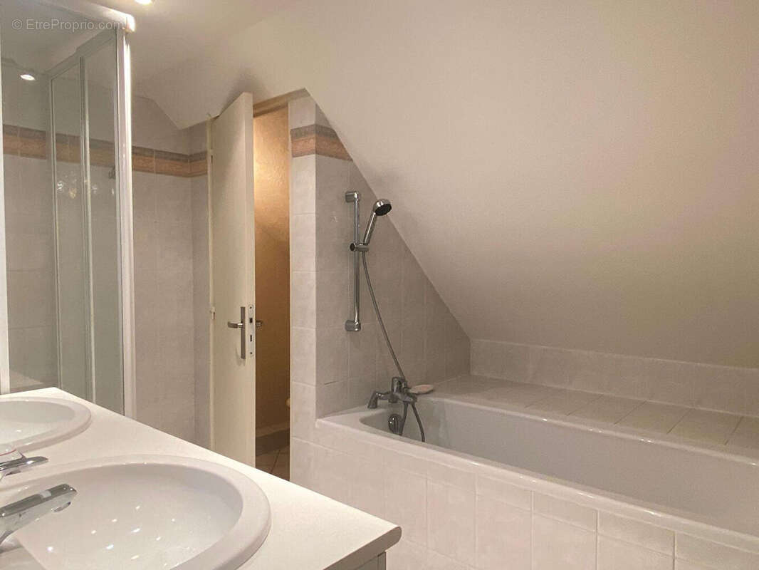 Maison à MEZY-SUR-SEINE