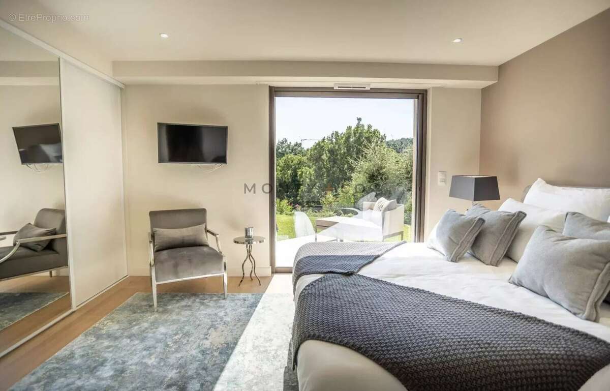 Vente villa neuve dans un domaine privé avec vue mer à Grimaud - photo 11