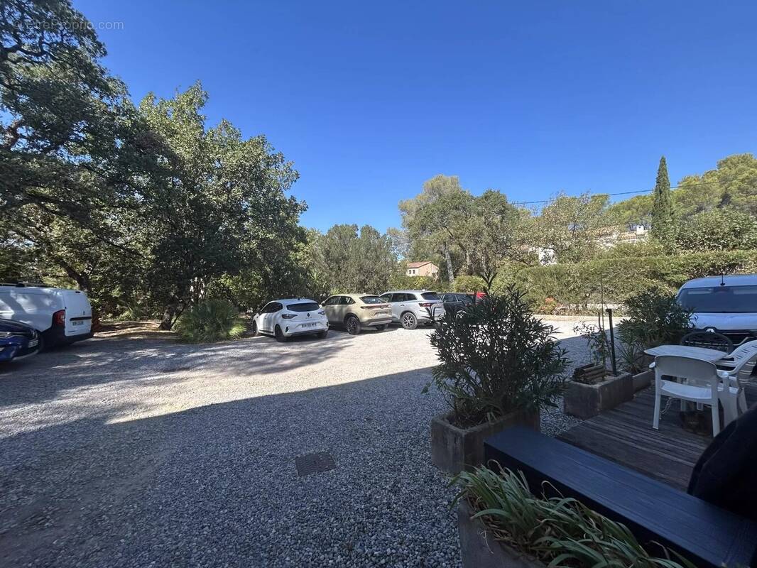 Commerce à SAINT-RAPHAEL