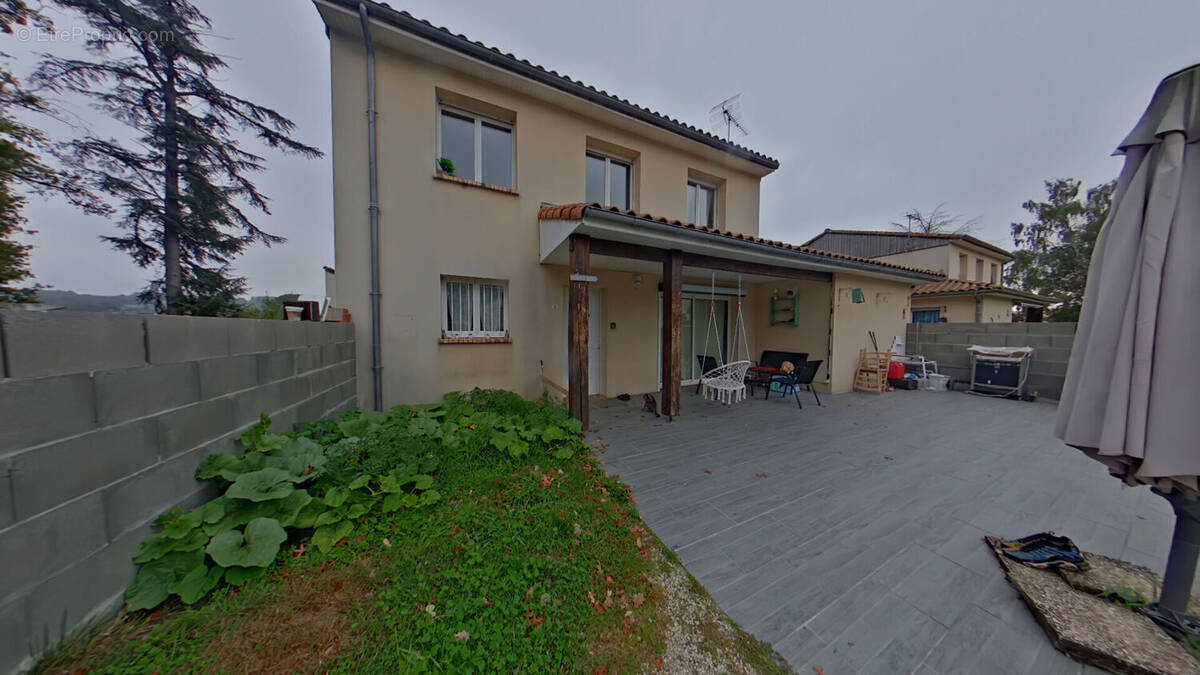 Maison à AVAILLES-LIMOUZINE