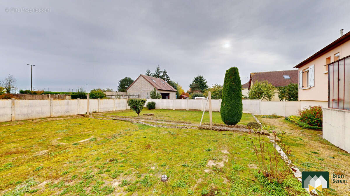 Jardin - Maison à AMILLY