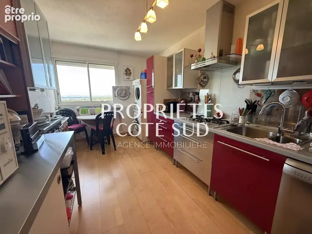 Appartement 76 m2 dernier étage avec vue - photo 4