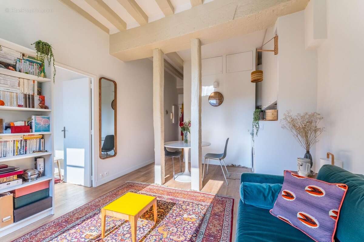 Appartement à PARIS-2E