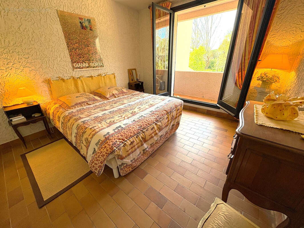 Appartement à COGOLIN