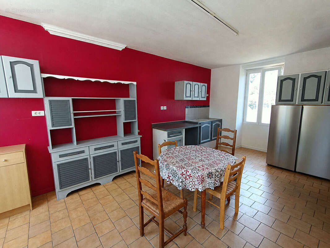 Maison 128 m² à Champdolent  - photo 3