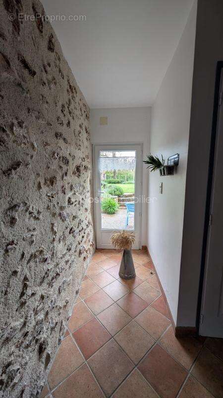 Exclusivité :  Maison rénovée avec grange et terrain constructible en sus (offert) - photo 12