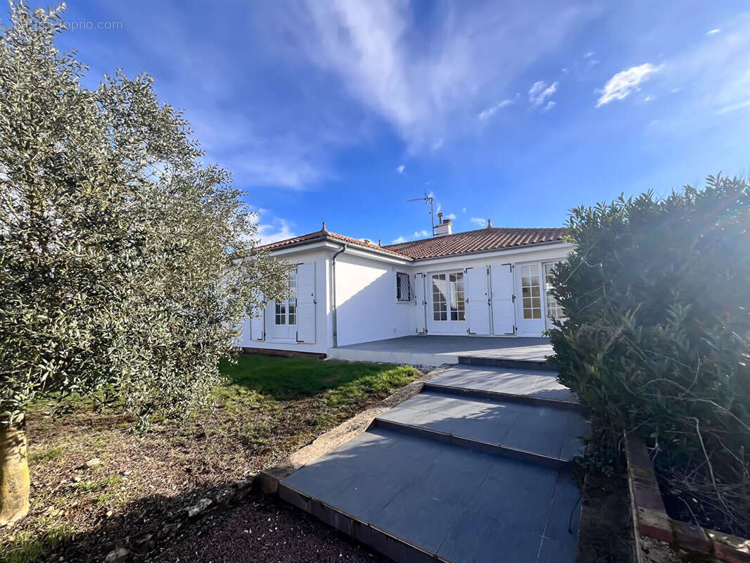 Maison à SAINTE-SOULLE