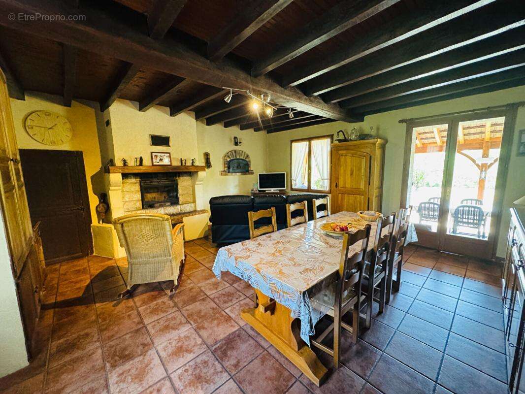 Maison à SAINT-LEGER-LE-PETIT