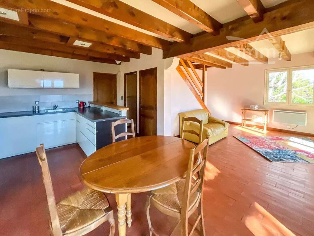 Maison à LA TERRASSE