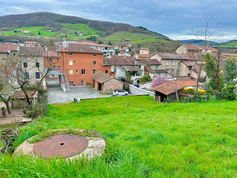Dpt Rhône (69), au coeur de Pontcharra, terrain de 750 m2 totalement viabilisé pour 2 maisons - photo 11