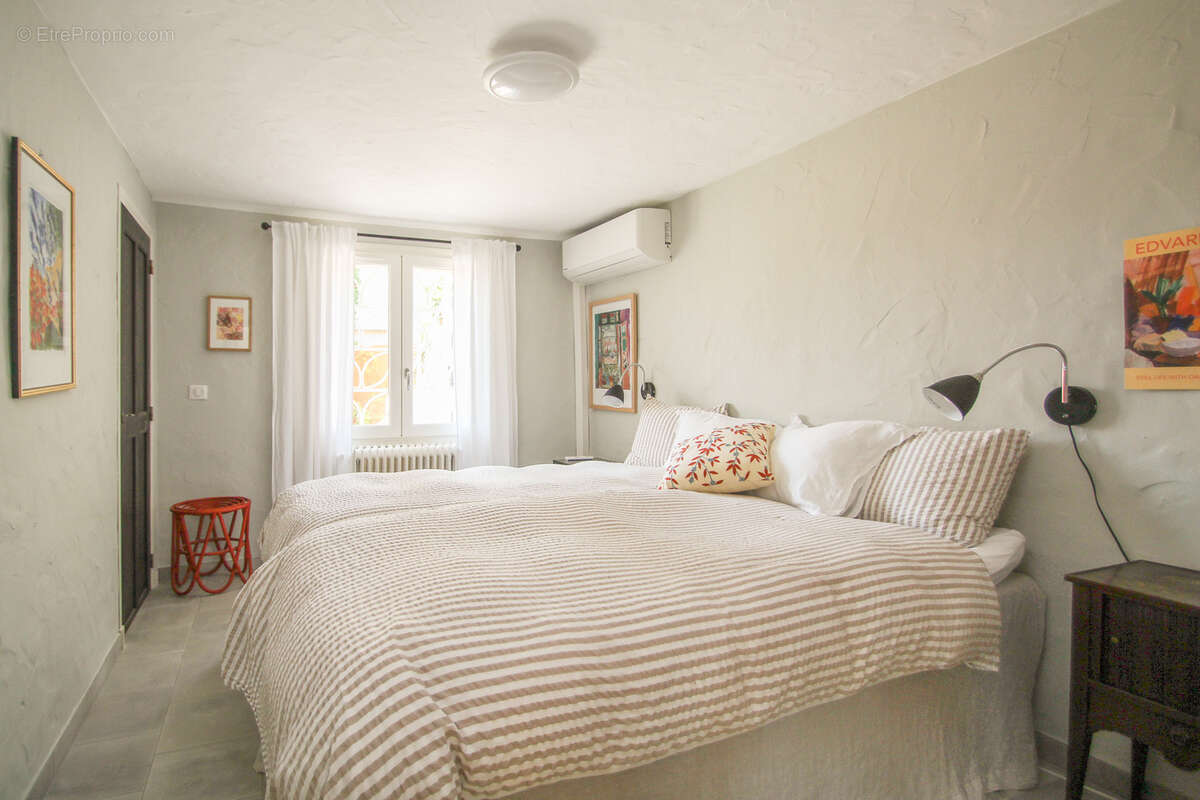 Maison à TOURRETTES