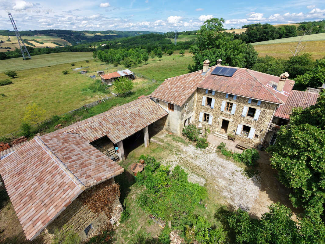 ALBON – Propriété 356 m² sur 2,8 hectares – Chevaux, activité agricole ou projet familial - photo 2