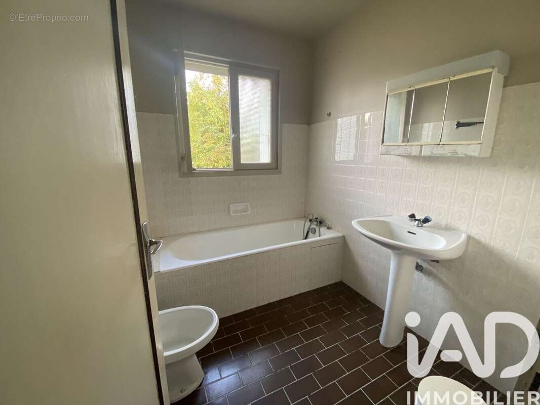 Photo 9 - Maison à PLOUGUIEL