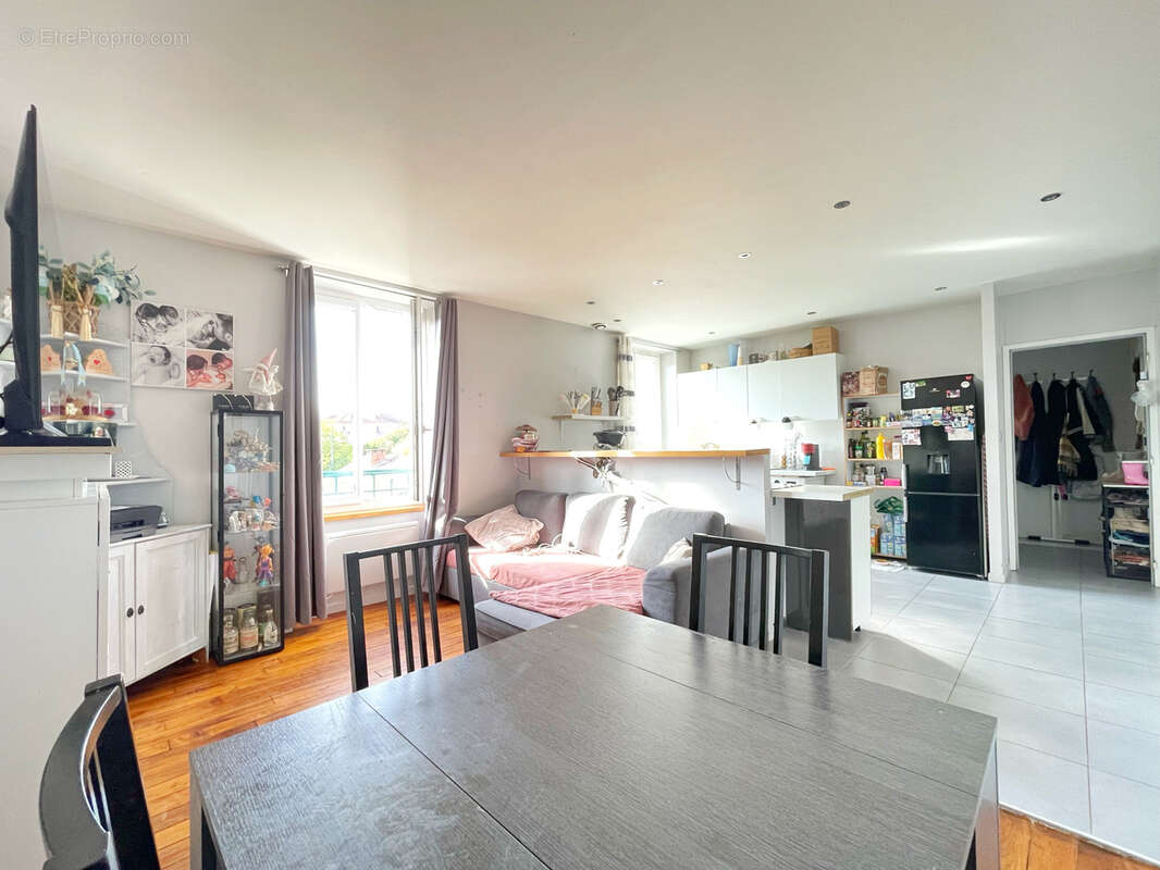 Appartement à GRIGNY