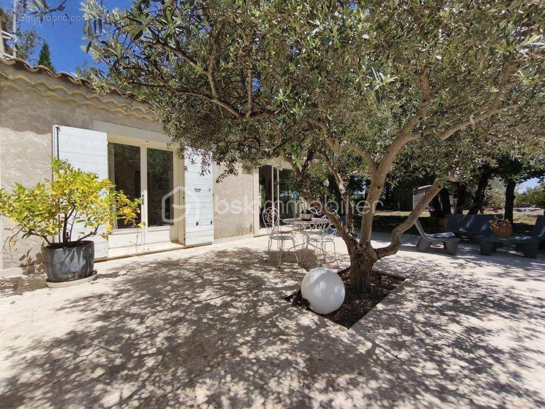 Maison à PIERREVERT