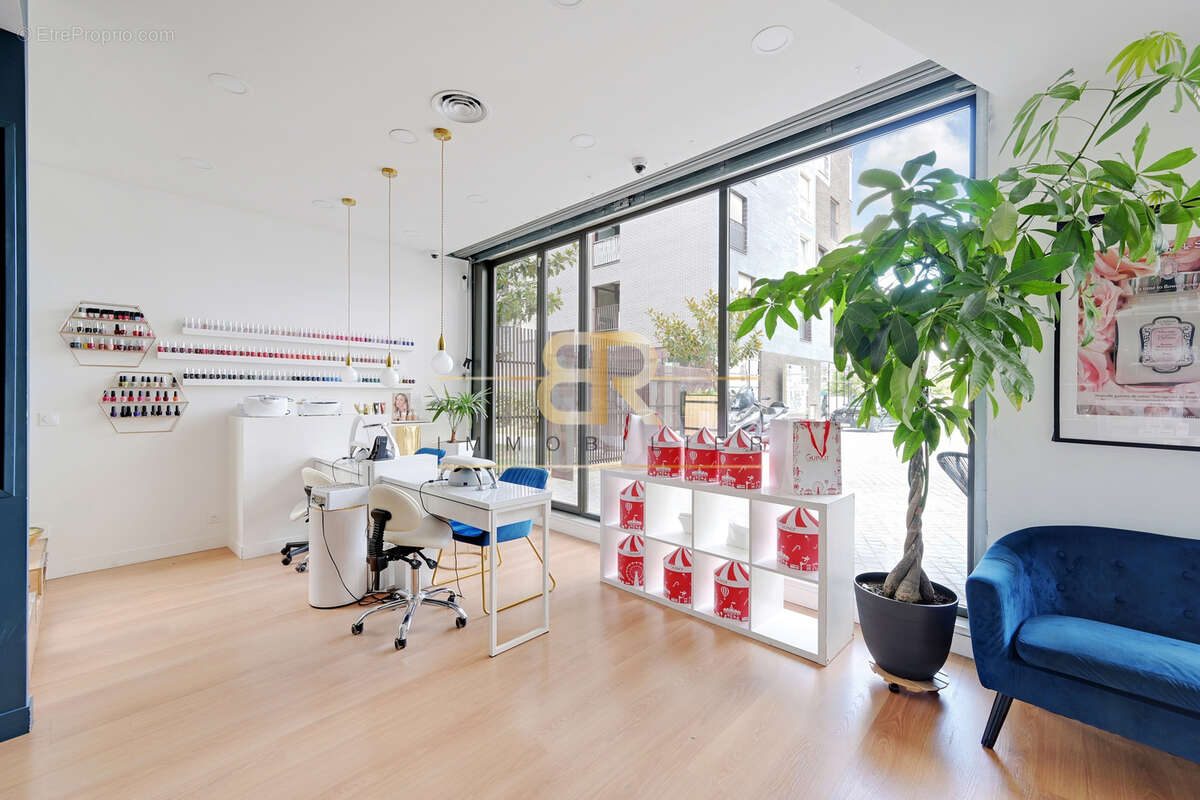 Commerce à ASNIERES-SUR-SEINE