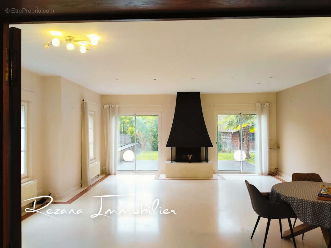 Maison à HERICY
