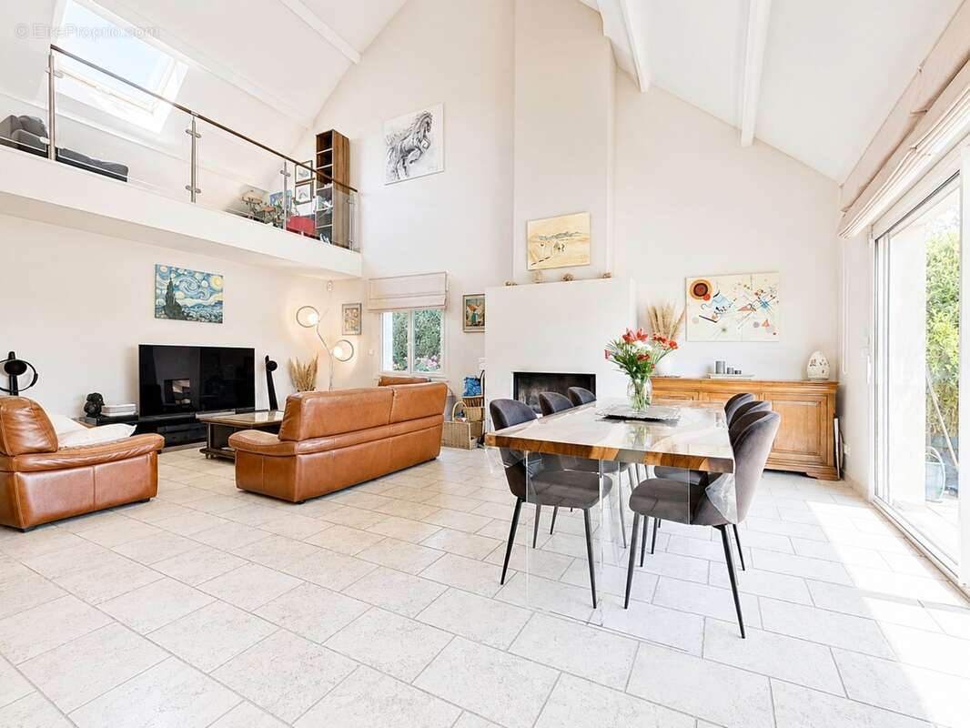 Maison moderne 236 m² – 6 ch - Piscine chauffée – Suite parentale – AUGNY - photo 3