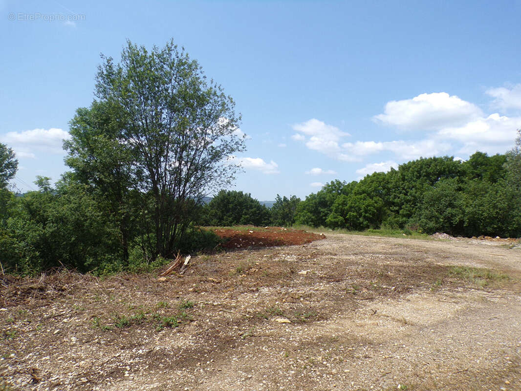 Terrain à BOHAS-MEYRIAT-RIGNAT