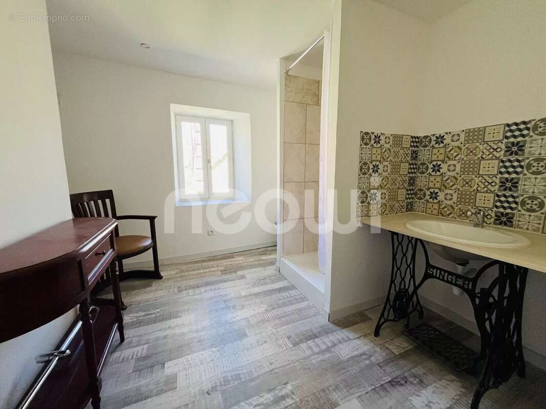 Maison à SAINT-GEORGES-DE-MONS