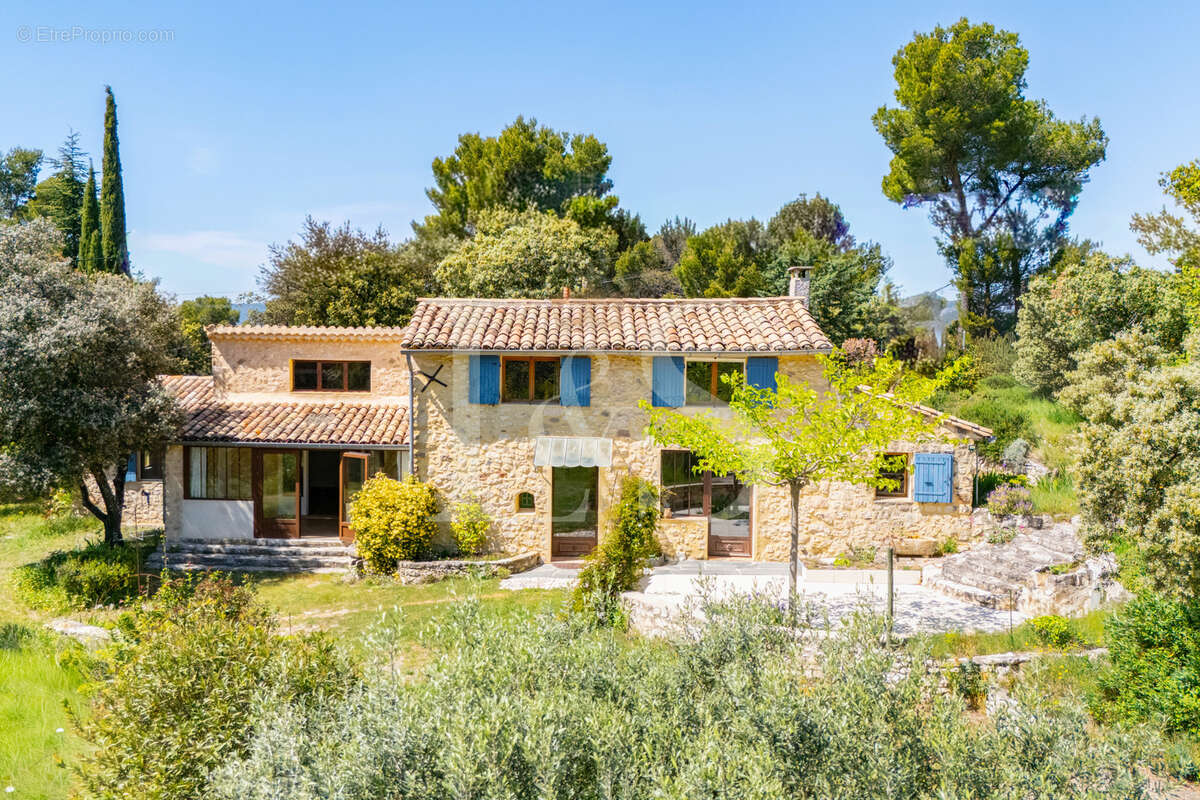 Maison à LE BARROUX