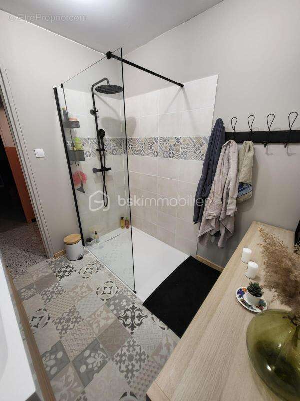 Bollène – maison familiale 151 m² – terrain constructible independant - 1000 m2 au total - photo 13