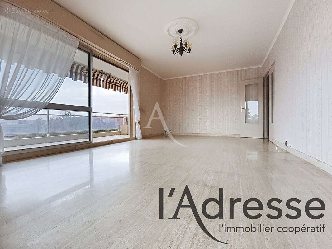Appartement à MANDELIEU-LA-NAPOULE