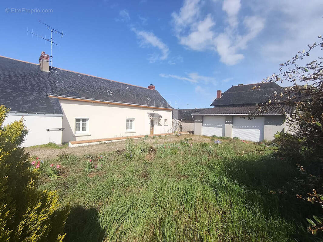 Maison à SAINT-MATHURIN-SUR-LOIRE