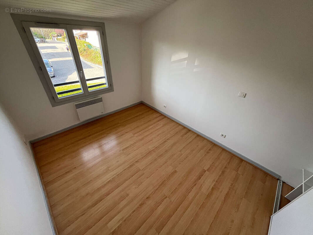 Maison à LA TOUR-DU-PIN