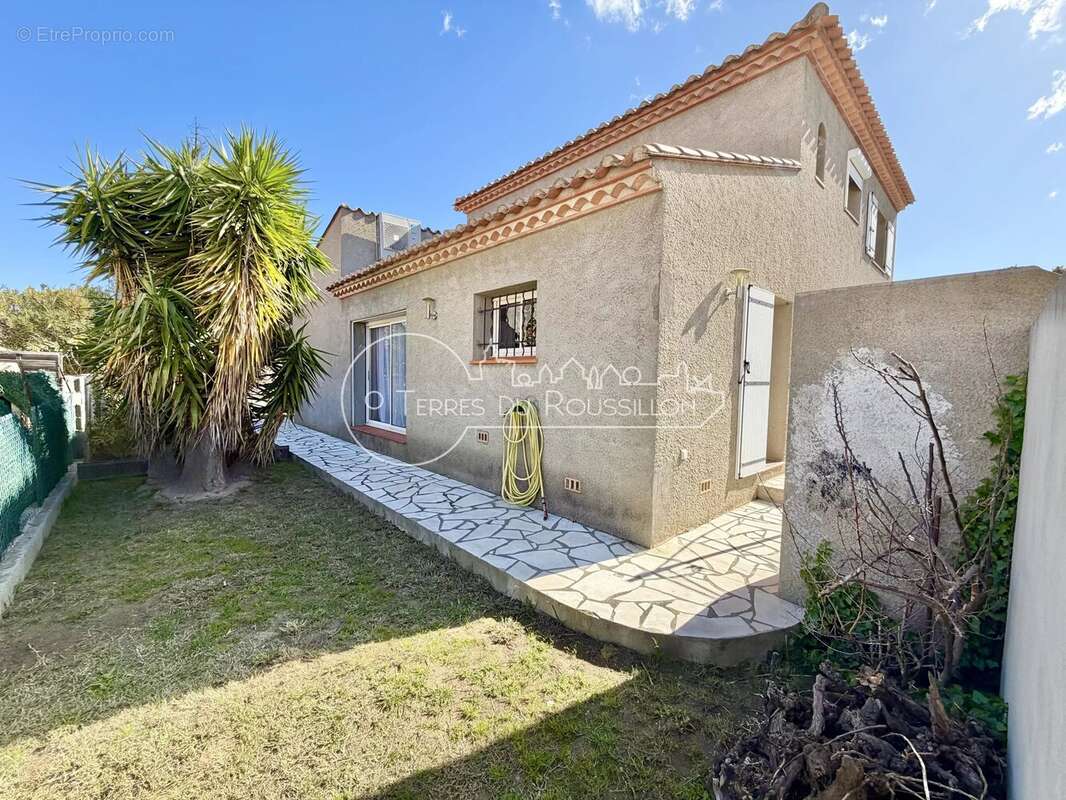 Maison à SAINT-ESTEVE