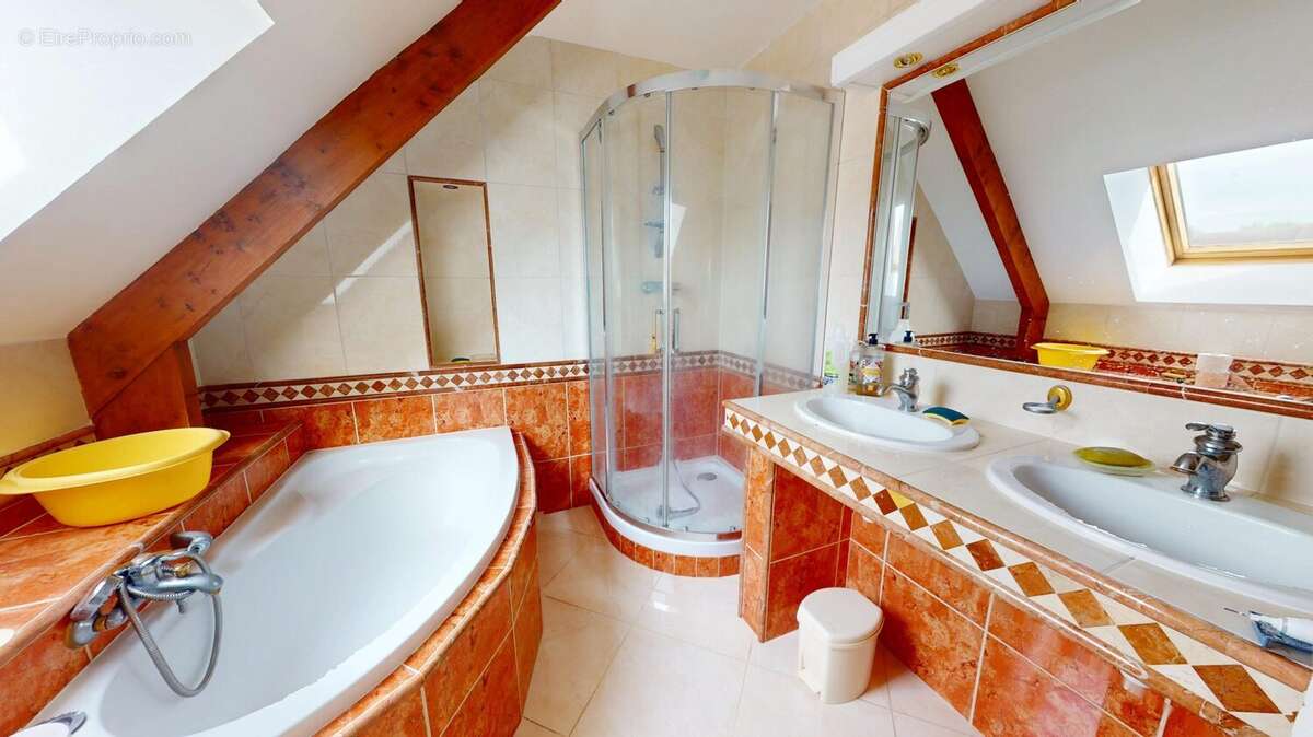 Maison à CHICHEBOVILLE