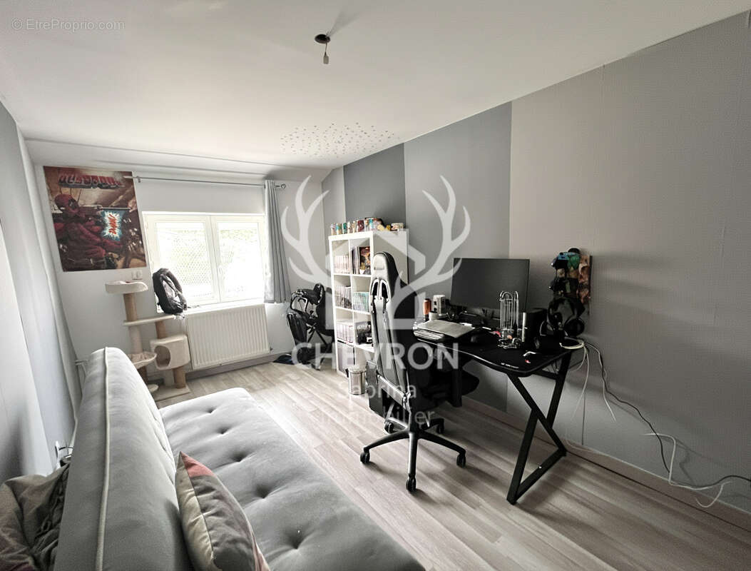 Maison à DOM-LE-MESNIL