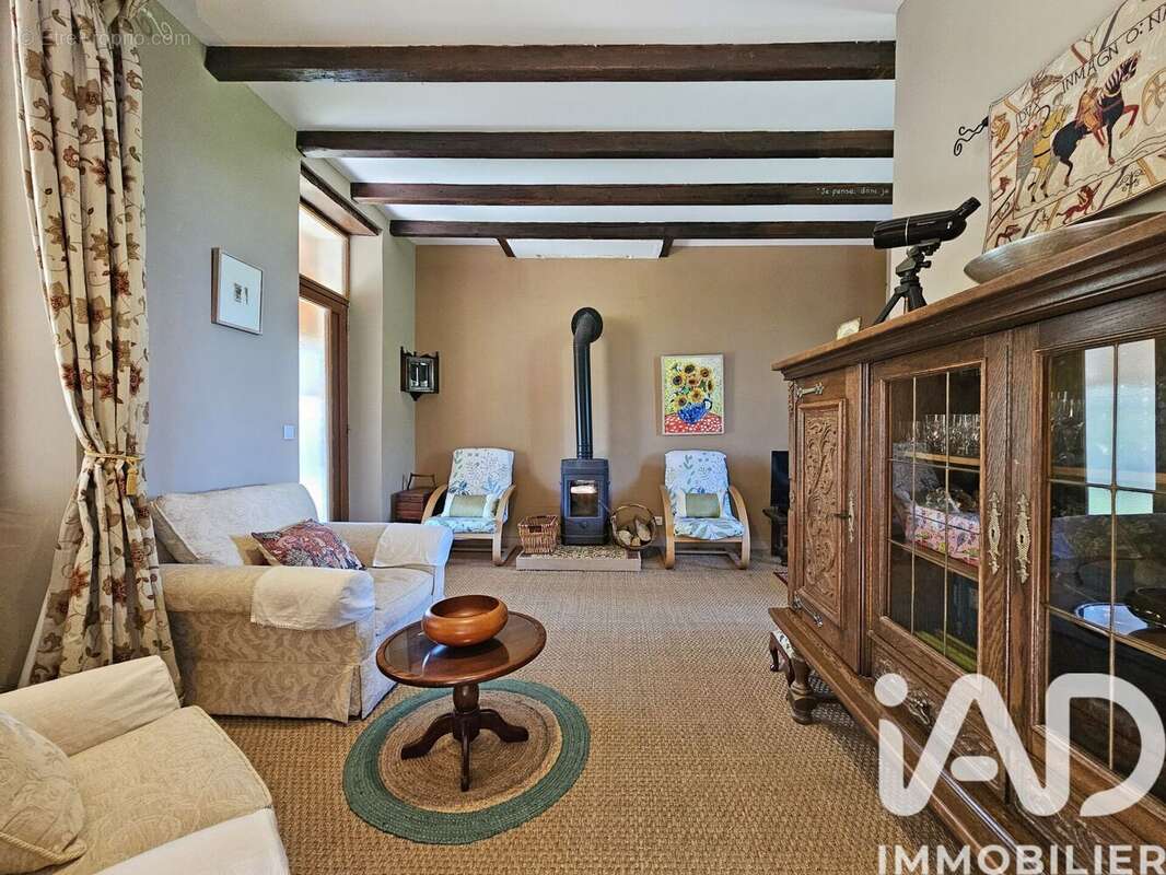 Maison 146 m² à Gibourne  - photo 7
