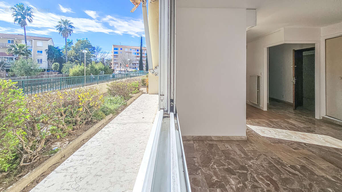 Appartement à HYERES