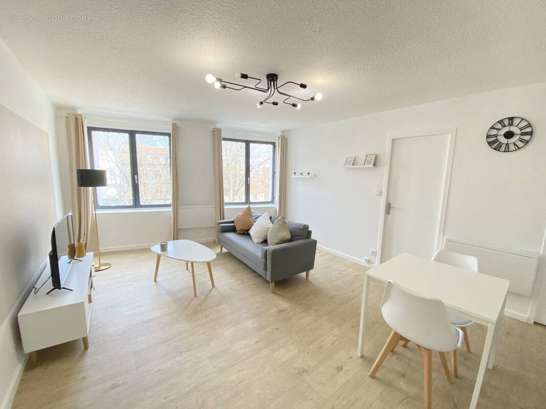 Appartement à SAINT-ETIENNE