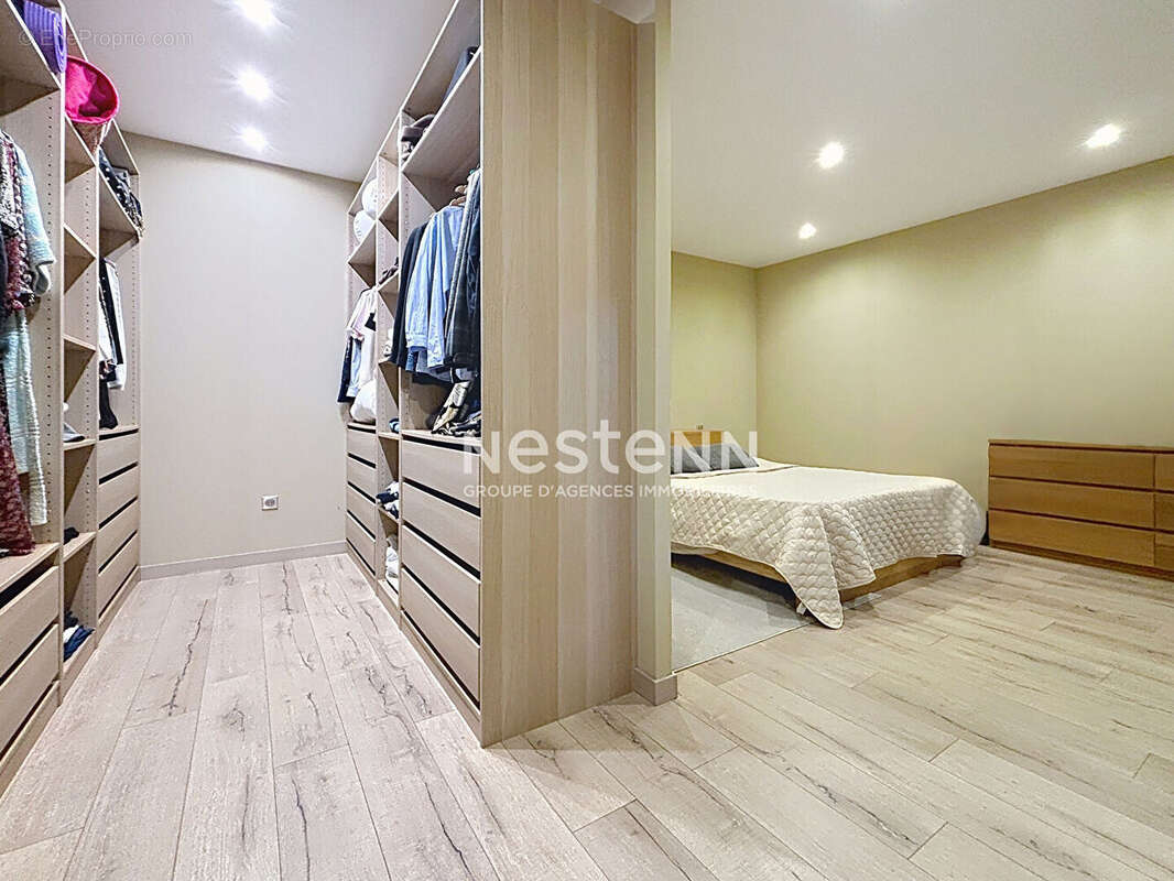 EXCLUSIVITE !! Maison à vendre à La Motte d'Aigues - 6 pièces, piscine, sous sol. - photo 7