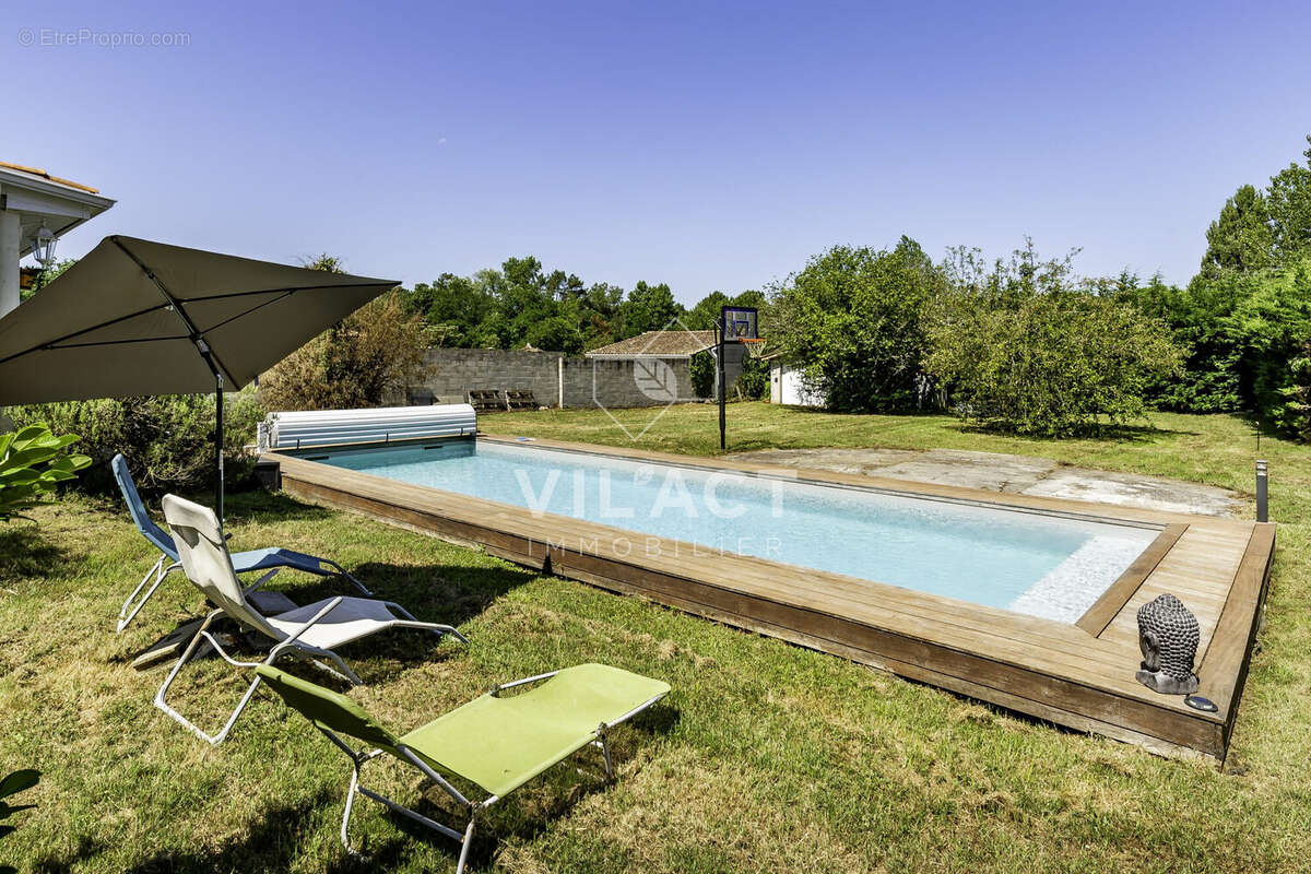 Maison à LE PIAN-MEDOC