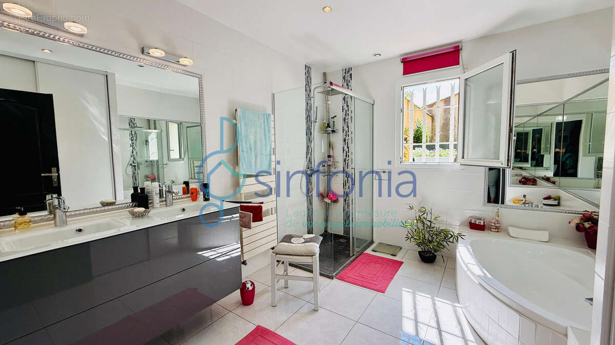 Vente maison coup de coeur située à seulement 4 km de la cité ducale d'Uzès. - photo 14
