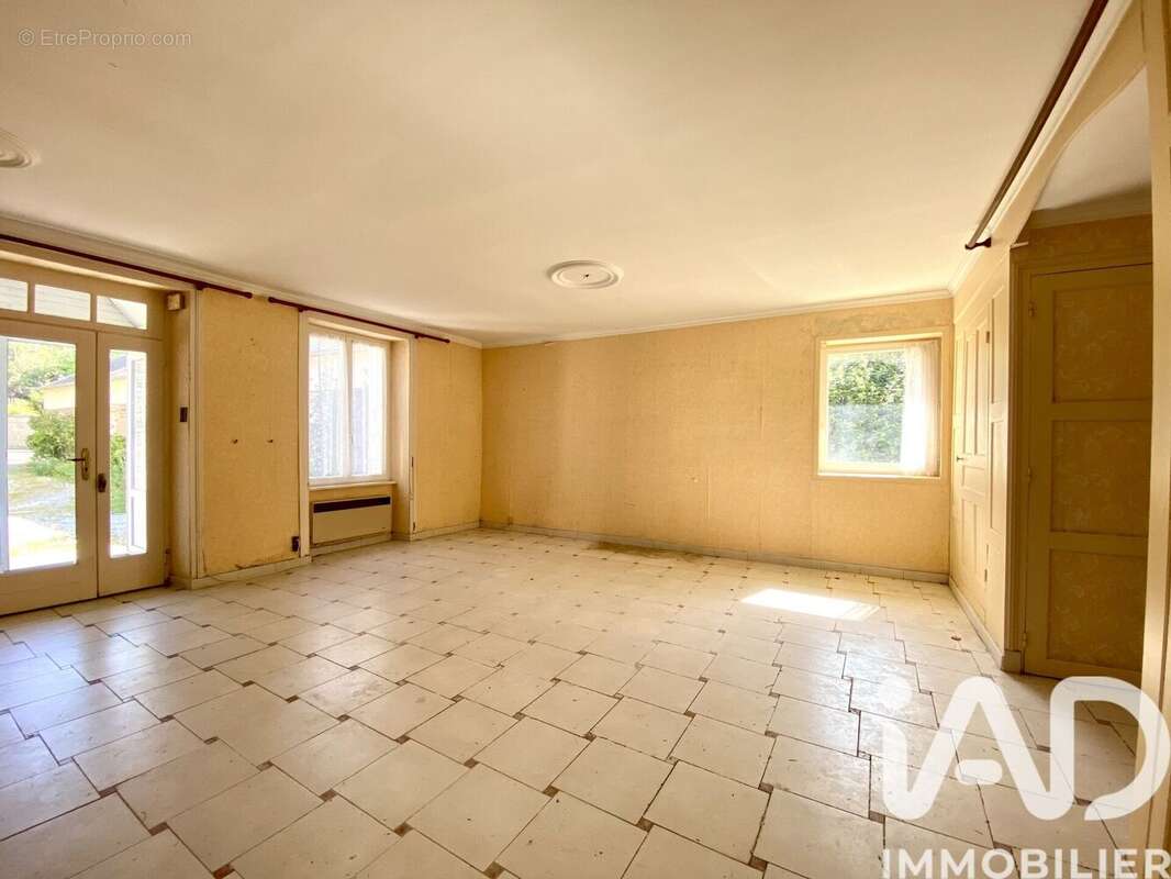 Maison 105 m² à La Ville-Es-Nonais  - photo 5
