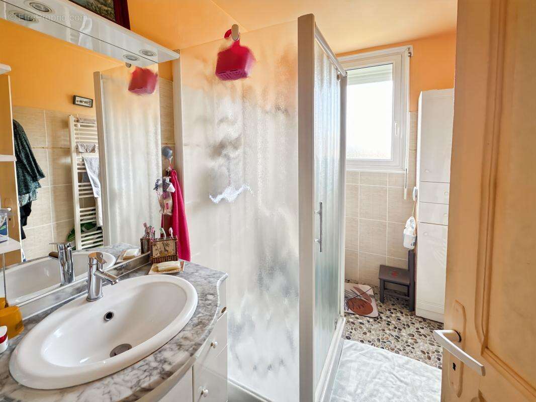 Maison à SAINT-LEON-SUR-L'ISLE