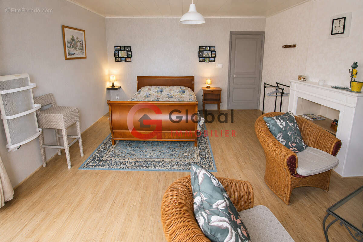 Ensemble immobilier 3 logements à Frontenay-Rohan-Rohan - photo 9