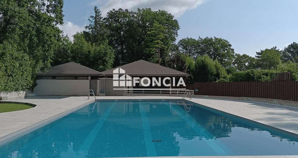 SAINT ISMIER - Magnifique appartement duplex en dernier étage avec piscine - photo 20