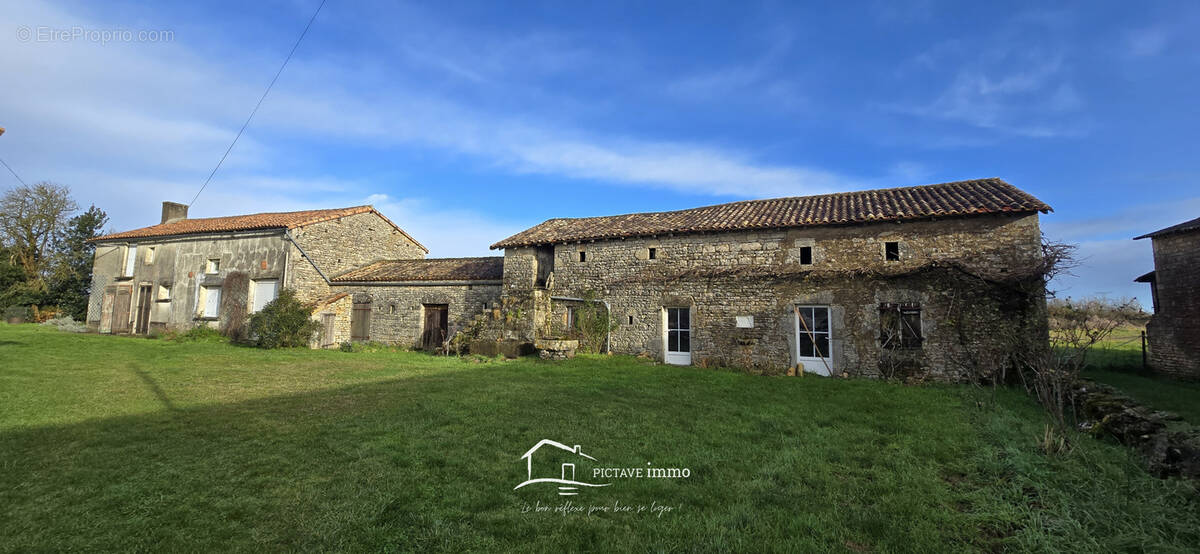 Maison à SAINT-SAUVANT